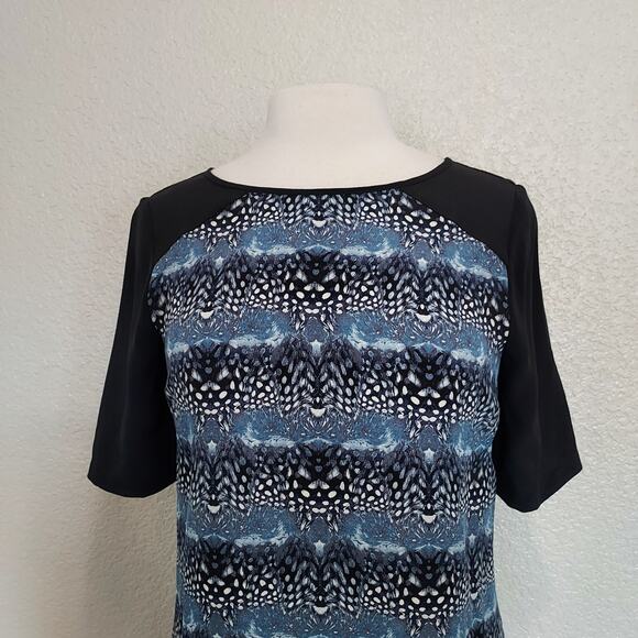 BCBG Maxazria Blue Short Sleeve Blouse - Picture 2 of 10